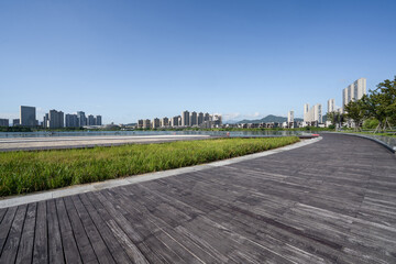 empty wooden ground with skyline