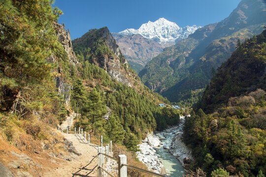 Dudh Koshi river canyon between Lukla and Namche Bazar