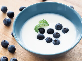 ブルーベリーをのせたヨーグルト