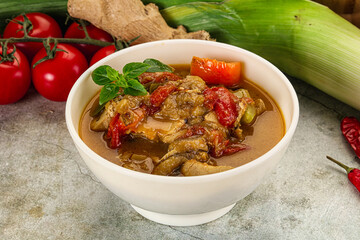 Thai curry with chicken and basil