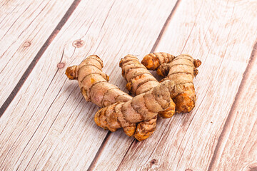 Fresh raw asian tumeric roots