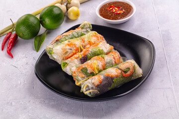 Vietnamese spring roll with prawn