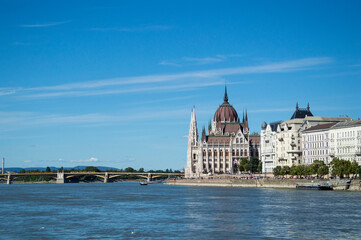 Obraz premium hungarian parliament in budapest