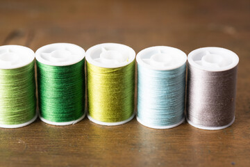 カラフルな助かる色糸のイメージ　(写真素材)