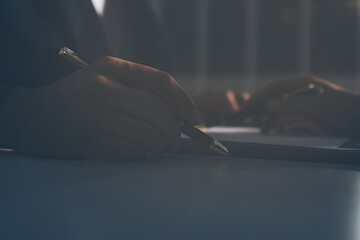 Lawyer explained to the client about the law that must be brought against the court case.