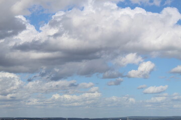 Belles photos de nuages dans un beau ciel bleu