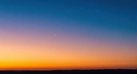 Obraz premium Panoramic sunset sky, vibrant hues, tranquil horizon