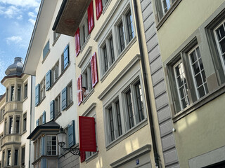 Altbaufassden im historischen Zentrum von Zürich, Schweiz