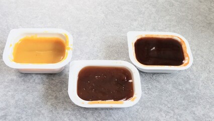 チキンナゲット用のソースのクローズアップ