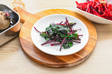 ビーツリーフの炒め物