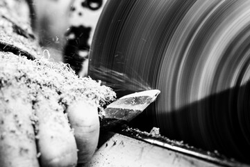 cr&eacute;ation d'objets en tournage sur bois