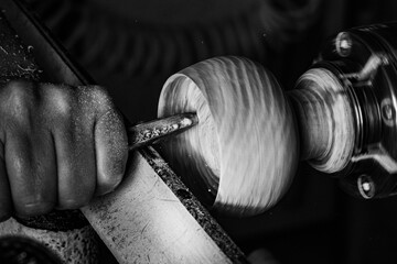 cr&eacute;ation d'objets en tournage sur bois