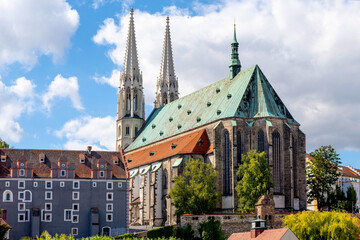 G&ouml;rlitz an der Neisse, Oberlausitz, Altstadtszene mit Pfarrkirche Sankt Peter und Paul