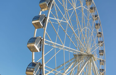 Ferris wheel, city park 