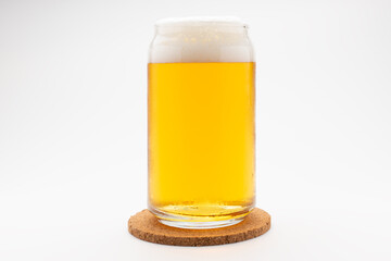 缶ビール型のグラスで缶ビールの中のイメージ