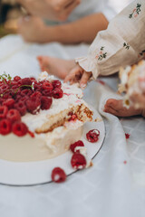 cheesecake with berries