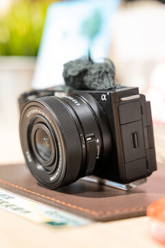 A showcase of Sony cameras including the Alpha A7CII, A7III, and ZV series, displayed inside a retail store. These mirrorless and vlogging models highlight Sony&rsquo;s advanced imaging technology, catering
