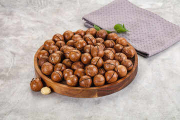 Sweet macadamia nut in the bowl