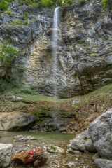Der idyllische Schossrinn Wasserfall im Chiemgau