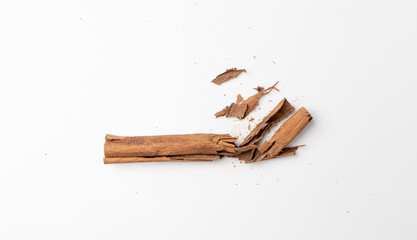 Broken Ceylon Cinnamon Isolated, Cinnamomum Verum Bark, Zeylanicum, Real Cinnamon Sticks