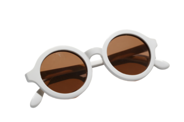 Stylish white sunglasses with brown lenses, perfect for summer outings. A must-have accessory for sun protection and fashion. Ideal for casual or chic looks.