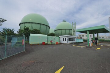ガスタンクのある風景