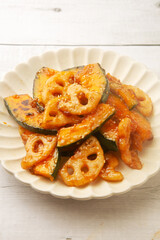 南瓜と蓮根の甘酢炒め