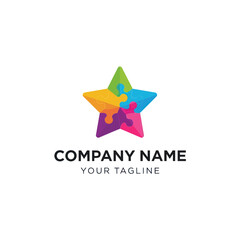 Obraz premium Colorful star-shaped logo formed from interlocking puzzle pieces.
