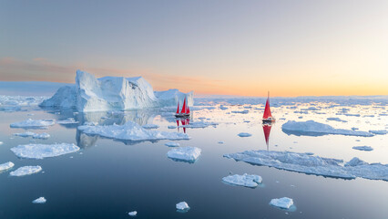 A Greenlandic Sunset Sail © JoseAngel