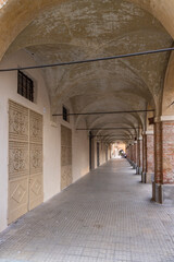 Obraz premium Arcades creating a covered walkway in Cherasco, Piedmont, Italy