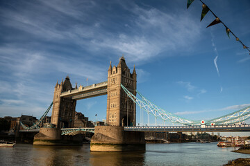 Obraz premium Tower Bridge Over the River Thames on a Summer Day in London, England
