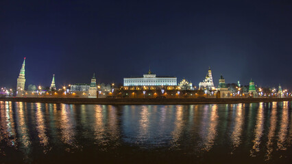 Obraz premium Kremlin embankment - Moskva River embankment near Kremlin. winter timelapse panorama