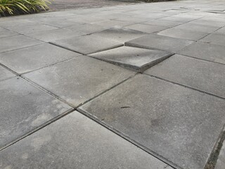 Uneven sidewalks increase the risk of accidents. © Kitti