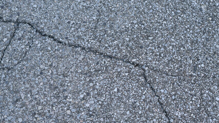 ひび割れたアスファルト
