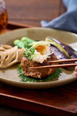 和風おろしハンバーグ｜大根おろしをのせた家庭の主菜