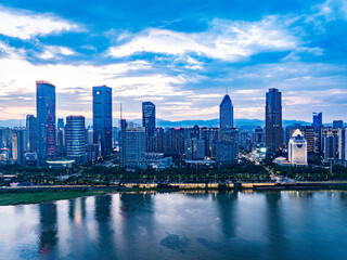 Fototapeta premium Shanghai skyline at sunset