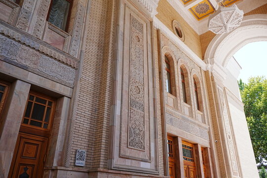Alisher Navoiy nomidagi opera va balet teatri or Alisher Navoi Opera Theatre in Tashkent, Uzbekistan - ウズベキスタン タシケント ナヴォイ劇場
