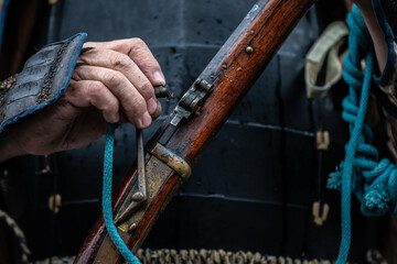 火縄銃を持つ鎧武者
