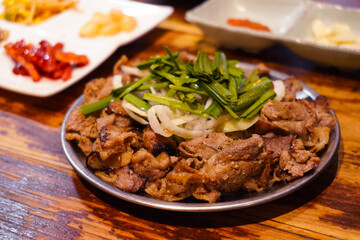 한식 식사 찌개 돼지 불고기 백반