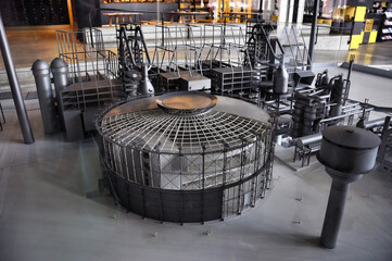 Dolní Vítkovice - Kompleks przemysłowy przekształcony w unikatowy ośrodek edukacyjny, kulturalny i społeczny.Prezentacja modelu konstrukcji przemysłowej o złożonych cechach inżynieryjnych. © Pol Badger