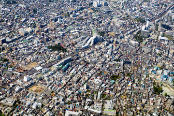 東武東上線の上板橋駅付近の街並みを空撮