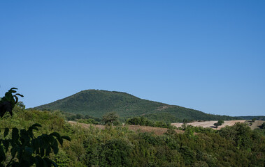 Fototapeta premium Spectacular summer landscape of the hills and mountains of the Marche