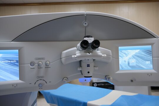 Microscope of femto smile machine for refractive surgery operations