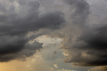 Fototapeta premium The sky is full of beautiful clouds.