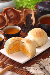 Golden moon pastry filling is made of crushed golden salted egg yolks and mung bean paste, which is very light and refreshing,is very popular in Taiwan 
