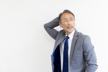 物忘れ　ミドルビジネスマン