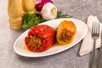 Stuffed bell pepper with meat