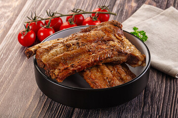 Steamed pork ribs with spices