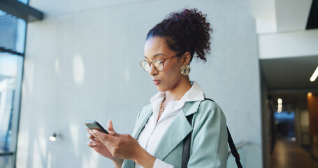 Obraz premium Employee, woman and texting with smartphone, balcony or chatting with contact for appointment update. Typing, message and realtor with mobile, person and schedule on social media and communication