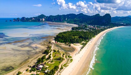 Obraz premium Panoramic aerial view of a tropical beach and coastline
